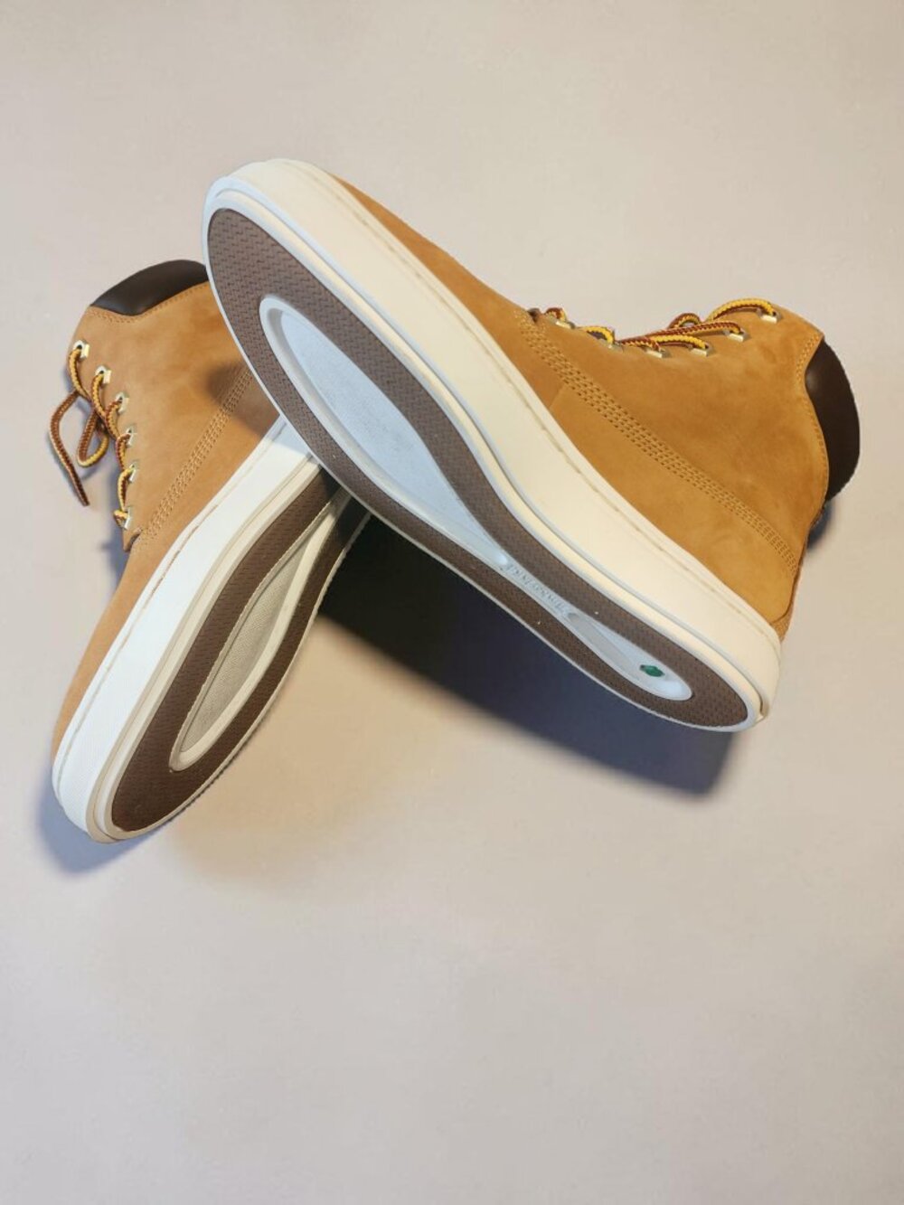 Timberland Londyn Nubuck Boots – Wheat Tan, Size 7.5 (Great Condition) - Picture 3 of 12